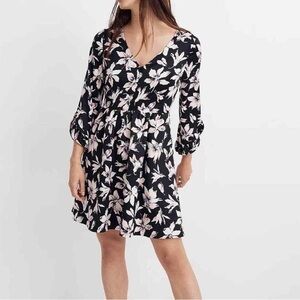 STRIKING | Fit and Flare V Neck Long Puff Sleeves Midi Floral Dress